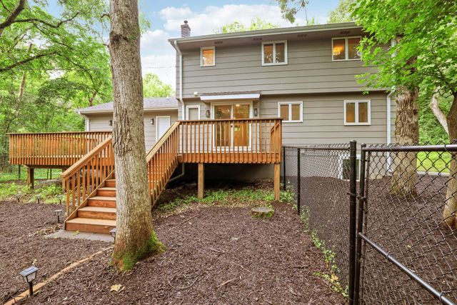 15801 Day Place, Minnetonka, MN 55345