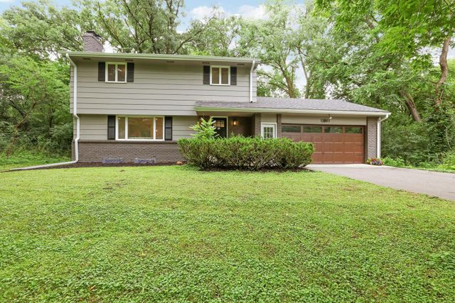 15801 Day Place, Minnetonka, MN 55345
