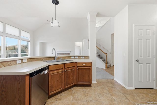 4226 Luckenbach, San Antonio, TX 78251