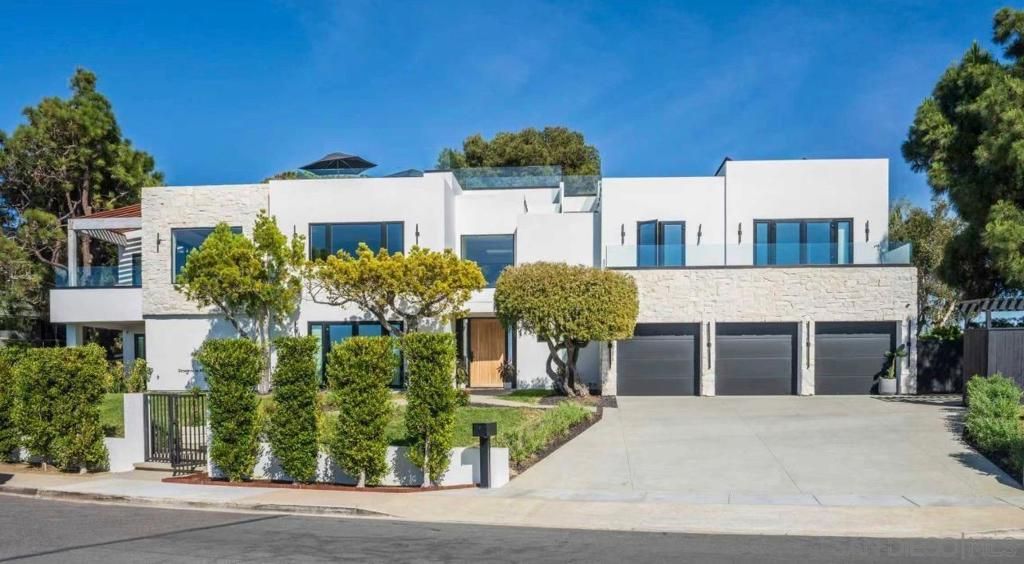 8433 Prestwick Dr, La Jolla, CA 92037