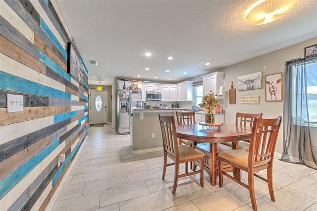 38021 10 TH AVE, Zephyrhills, FL 33542