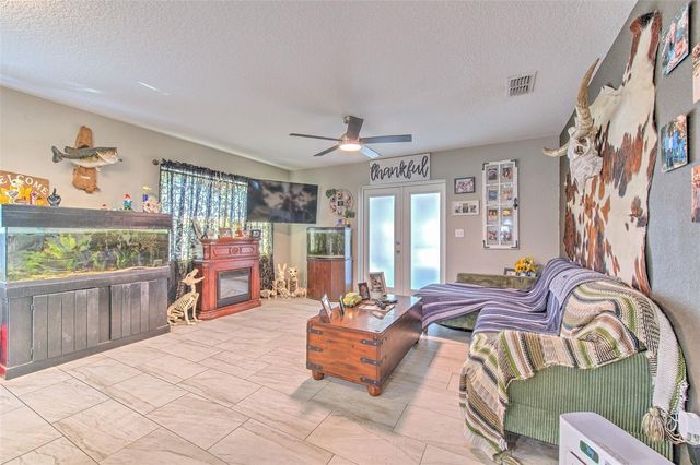 38021 10 TH AVE, Zephyrhills, FL 33542