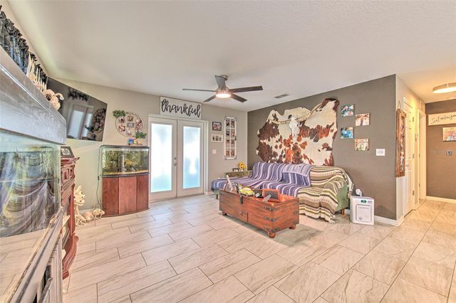 38021 10 TH AVE, Zephyrhills, FL 33542