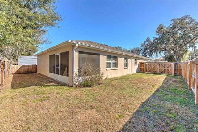 38021 10 TH AVE, Zephyrhills, FL 33542