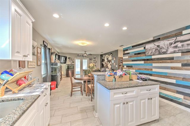 38021 10 TH AVE, Zephyrhills, FL 33542