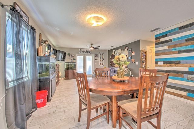 38021 10 TH AVE, Zephyrhills, FL 33542