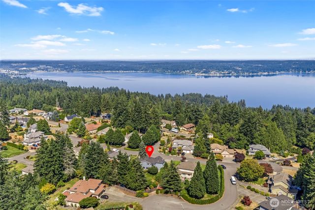 5767 Eldorado Place NW, Bremerton, WA 98312