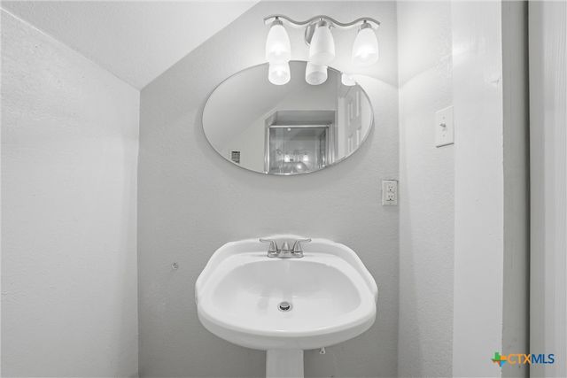 803 N 3rd Street, Temple, TX 76501