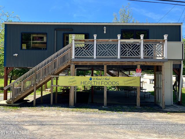 8260 Highway 19, Roan Mountain, TN 37687