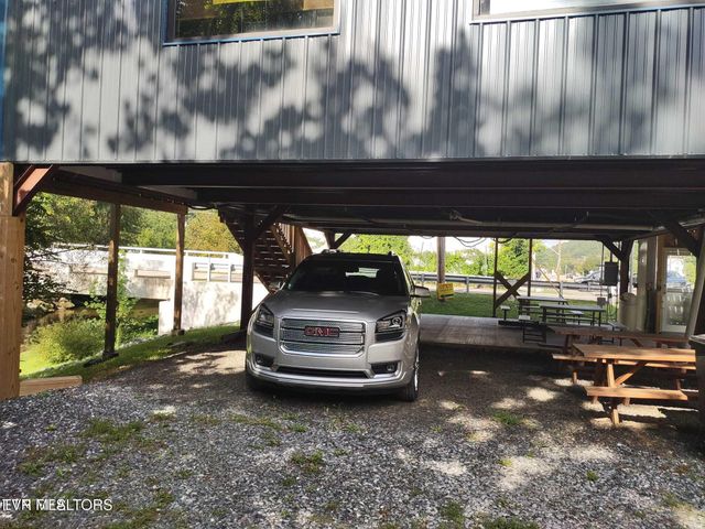 8260 Highway 19, Roan Mountain, TN 37687