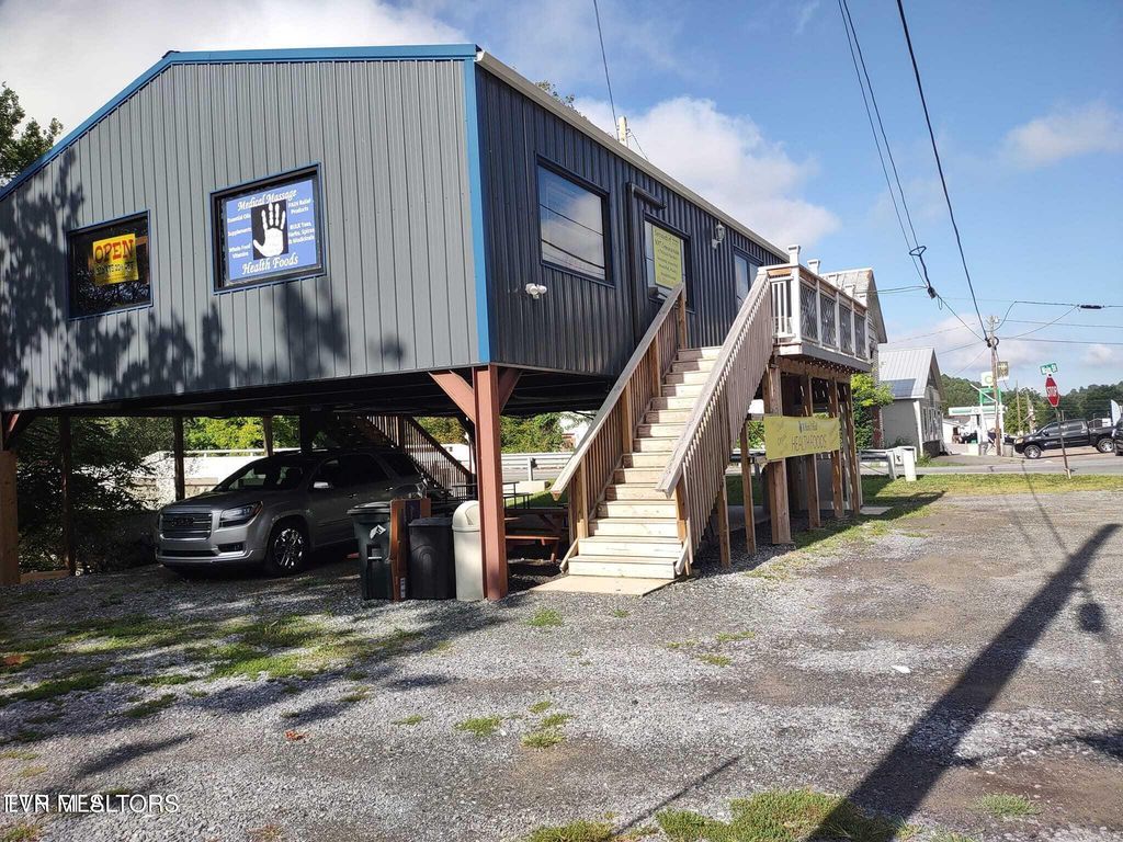 8260 Highway 19, Roan Mountain, TN 37687