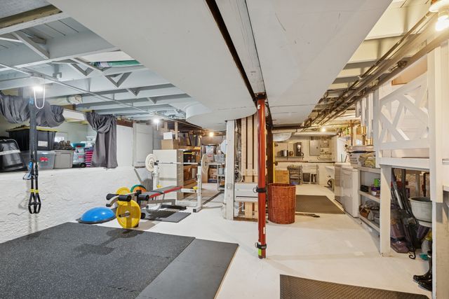 369 Addison Road, Riverside, IL 60546