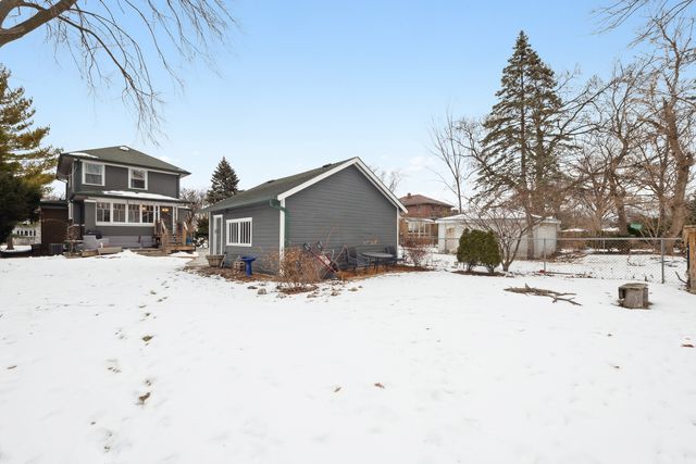 369 Addison Road, Riverside, IL 60546