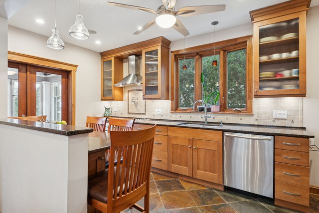 369 Addison Road, Riverside, IL 60546