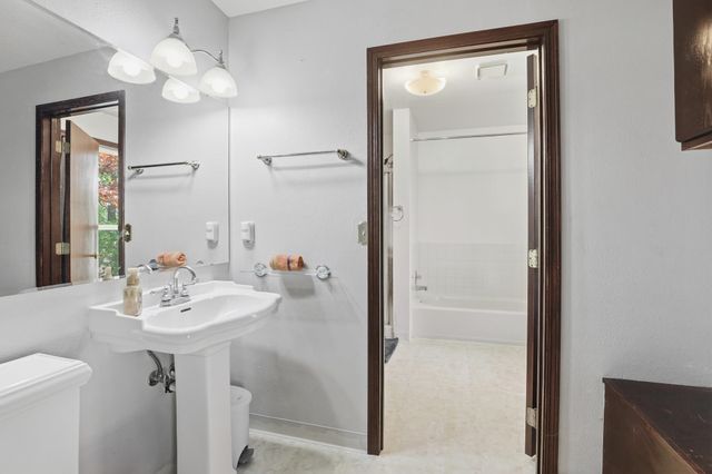 11704 E ALKI Ave, Spokane Valley, WA 99206