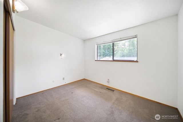525 Farragut Avenue NE, Port Orchard, WA 98366