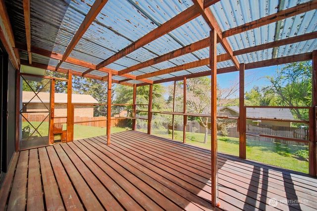 525 Farragut Avenue NE, Port Orchard, WA 98366
