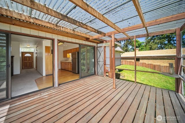 525 Farragut Avenue NE, Port Orchard, WA 98366