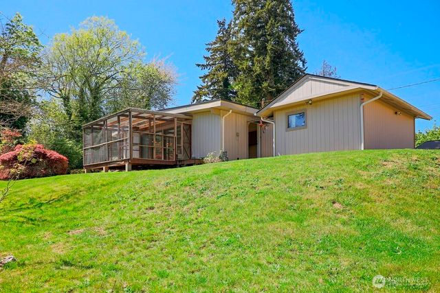 525 Farragut Avenue NE, Port Orchard, WA 98366