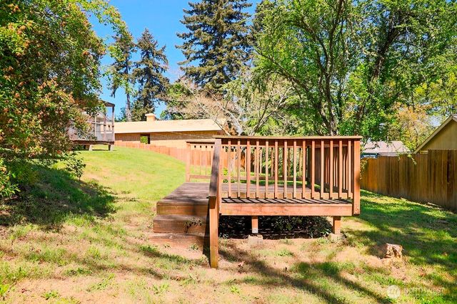 525 Farragut Avenue NE, Port Orchard, WA 98366