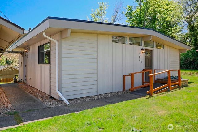 525 Farragut Avenue NE, Port Orchard, WA 98366