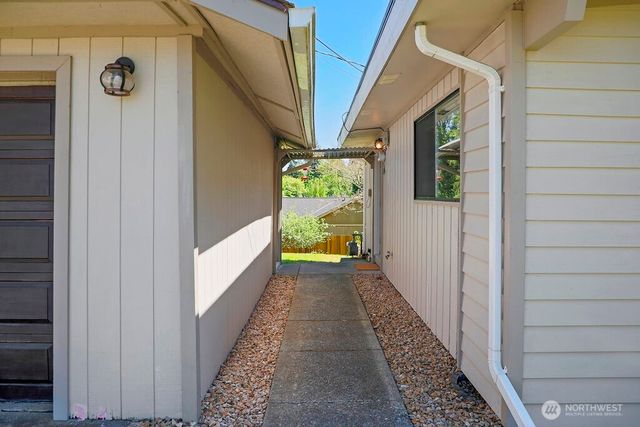 525 Farragut Avenue NE, Port Orchard, WA 98366