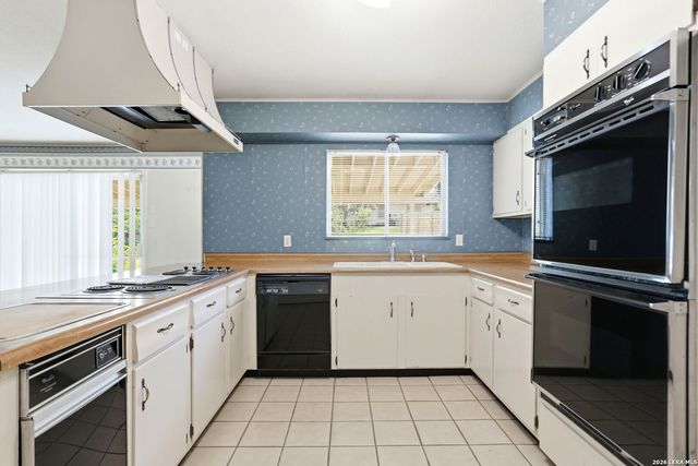 3906 KILLARNEY DR, San Antonio, TX 78223