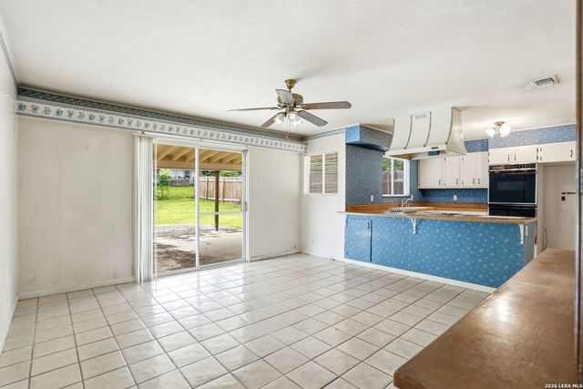 3906 KILLARNEY DR, San Antonio, TX 78223