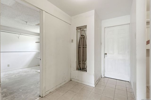 3906 KILLARNEY DR, San Antonio, TX 78223