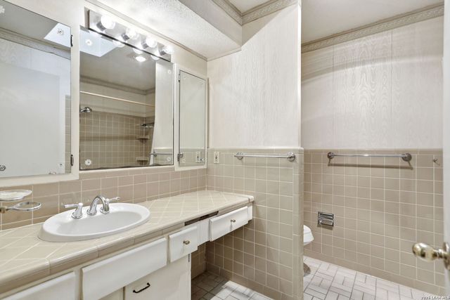 3906 KILLARNEY DR, San Antonio, TX 78223