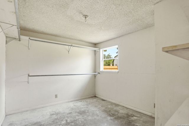 3906 KILLARNEY DR, San Antonio, TX 78223