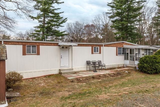 4 Clovercrest Drive, Nashua, NH 03062