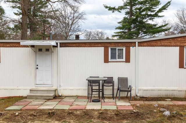 4 Clovercrest Drive, Nashua, NH 03062