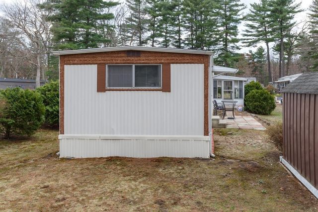 4 Clovercrest Drive, Nashua, NH 03062