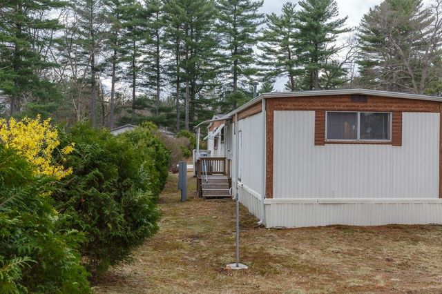4 Clovercrest Drive, Nashua, NH 03062