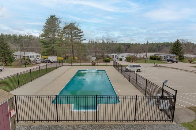 4 Clovercrest Drive, Nashua, NH 03062