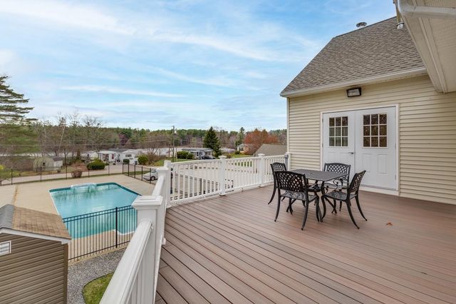 4 Clovercrest Drive, Nashua, NH 03062