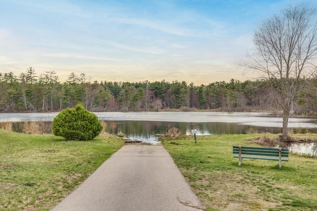 4 Clovercrest Drive, Nashua, NH 03062