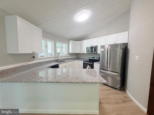 8133 COUNSELOR RD, Manassas, VA 20112