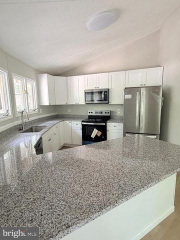 8133 COUNSELOR RD, Manassas, VA 20112