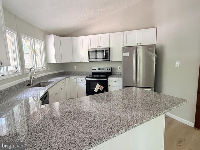 8133 COUNSELOR RD, Manassas, VA 20112