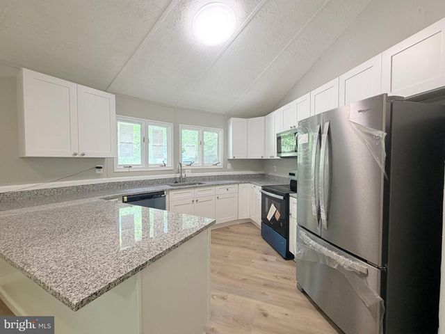 8133 COUNSELOR RD, Manassas, VA 20112