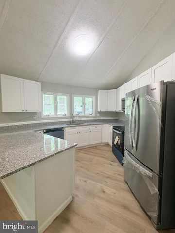 8133 COUNSELOR RD, Manassas, VA 20112