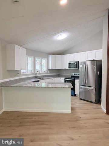 8133 COUNSELOR RD, Manassas, VA 20112