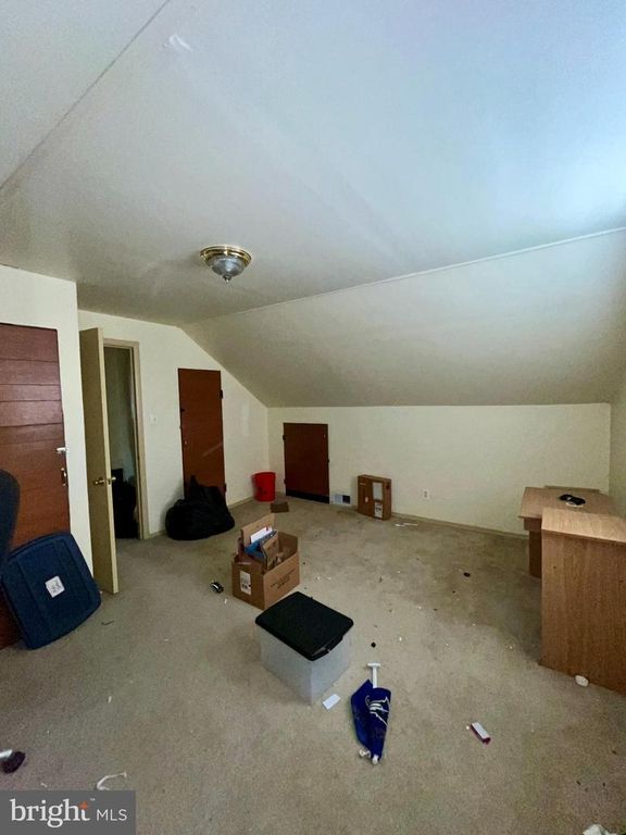 Image 7 of property listing at 2507 PARKTRAIL RD, Baltimore, MD 21234