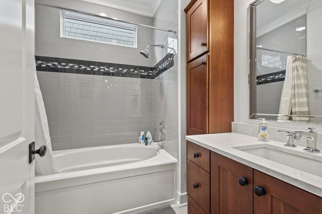 15112 Kampen Circle, Carmel, IN 46033