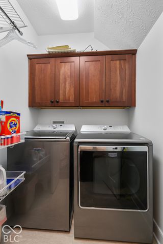 15112 Kampen Circle, Carmel, IN 46033