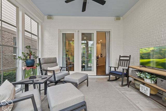 15112 Kampen Circle, Carmel, IN 46033