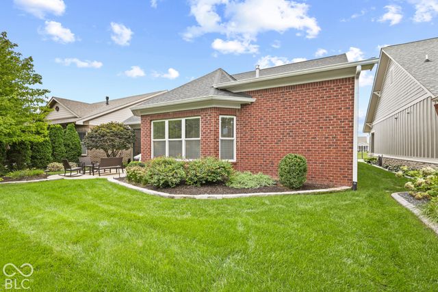 15112 Kampen Circle, Carmel, IN 46033