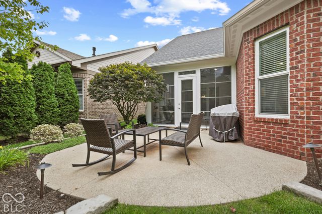 15112 Kampen Circle, Carmel, IN 46033